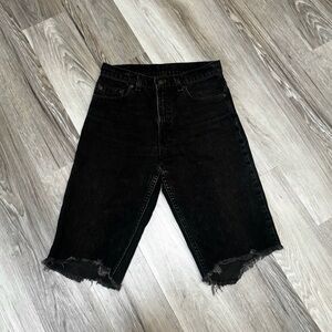 Levi 550 cut offs // w 29 l 34